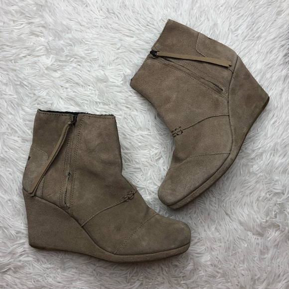 Toms Shoes - TOMS Desert Wedge Zip Bootie in Tan